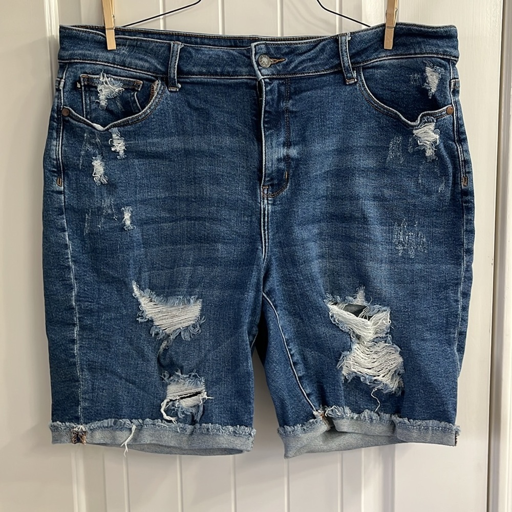 Judy Blue 3XL Denim long shorts